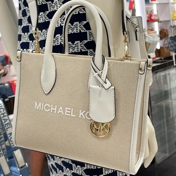 Michael Kors Mirella Small Shopper Top Zip Logo Crossbody XBODY
Optic White
NWT - Picture 1 of 16